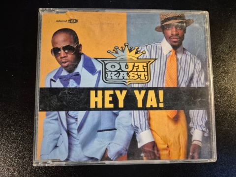 OUTKAST- Hey Ya!