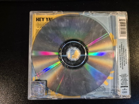 OUTKAST- Hey Ya!