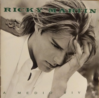 RICKY MARTIN- A Medio Vivir