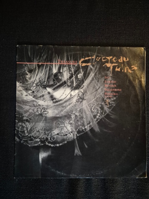 COCTEAU TWINS- Treasure