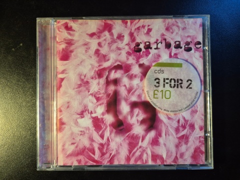 GARBAGE- Garbage