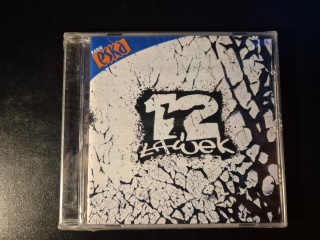 12 Ławek